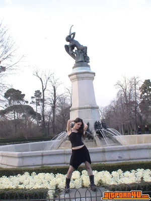 Goth chick poses in public in front of a fountain. - XXXonXXX - Pic 4