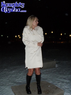 Crazy blonde takes off her white coat an - Picture 1