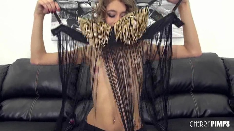 Horny brunette bitch is seen teasing with h - XXX Dessert - Picture 5