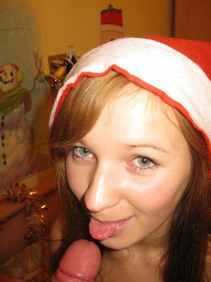 Amazing chick in Santa suit gets relaxed before giving a head. - Picture 16