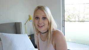 Blonde young slut fucked dad - Picture 2