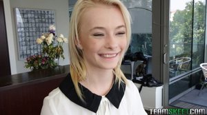 Short hair cute young girl fucked - Picture 1