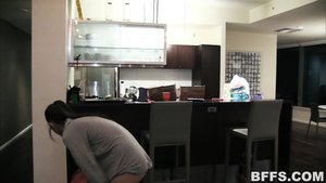 Young naked pizza fuck - Picture 8