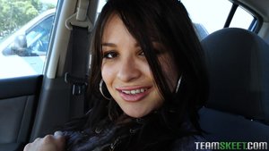 Big booty amateur latina teen pov - Picture 4