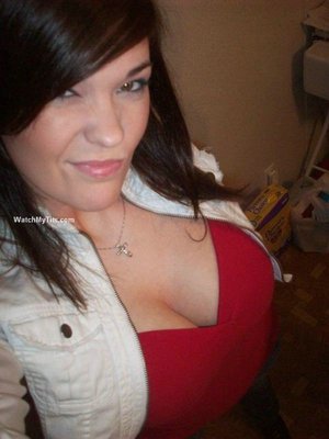 Busty amateur gf homemade - Picture 11