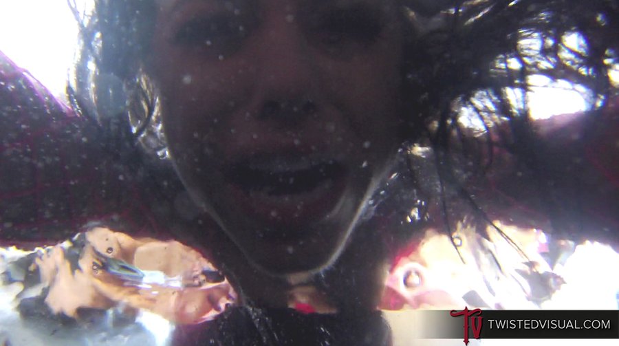 Hardcore underwater fuck - XXX Dessert - Picture 10