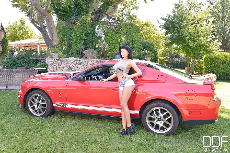 European knockers teen - XXXonXXX - Pic 2