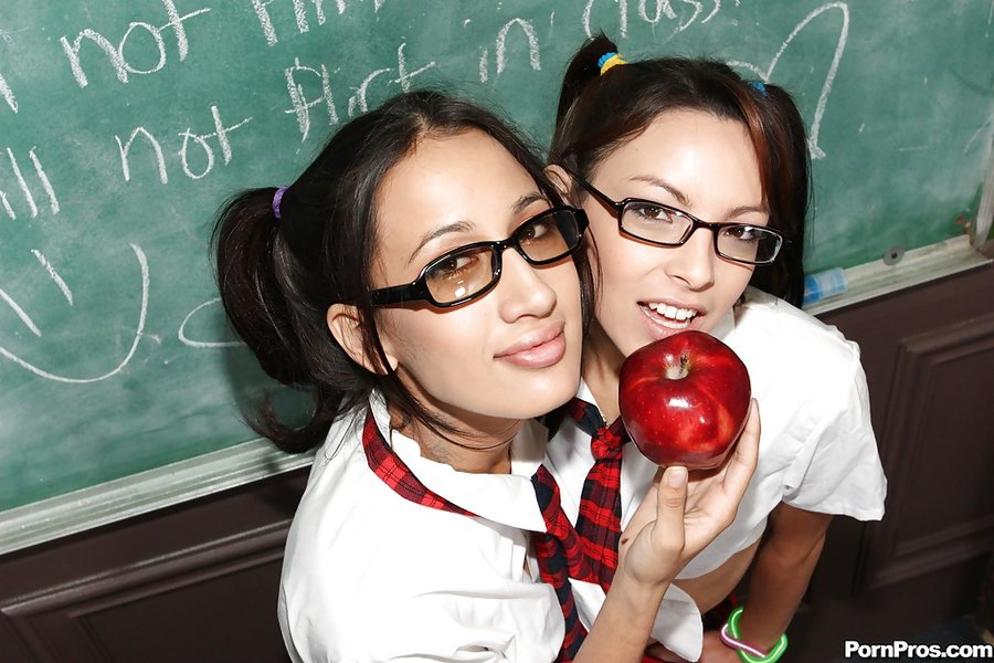 Uniform 18 years old - XXX Dessert - Picture 7