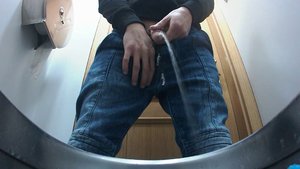 Gay czech toilet pissing - Picture 4