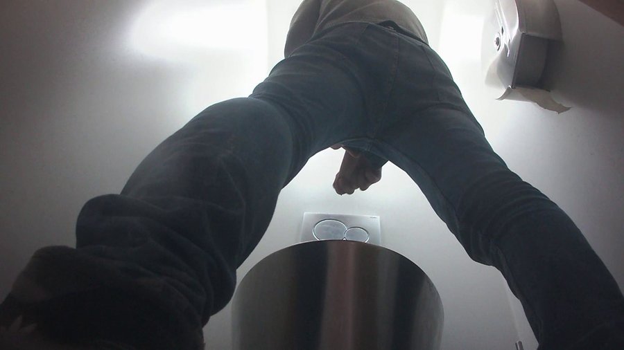 Gay czech toilet jeans - XXXonXXX - Pic 6
