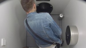 Gays pee - Picture 3