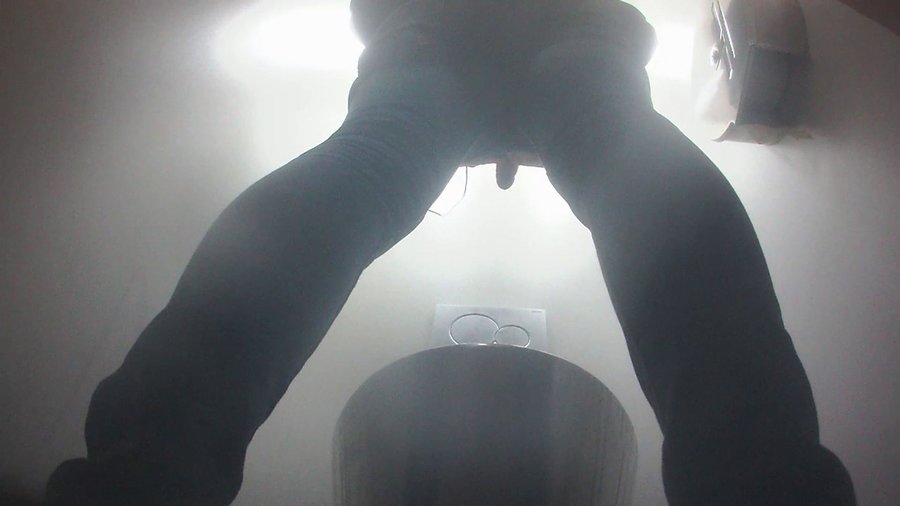Toilet voyeur guy - XXXonXXX - Pic 4