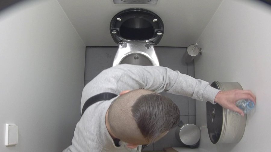 Toilet voyeur - XXXonXXX - Pic 2