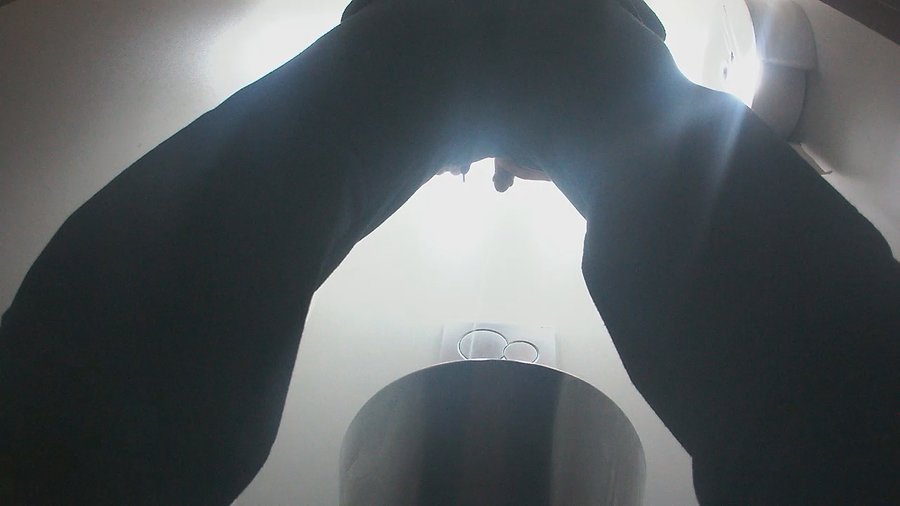 Toilet pissing - XXXonXXX - Pic 4