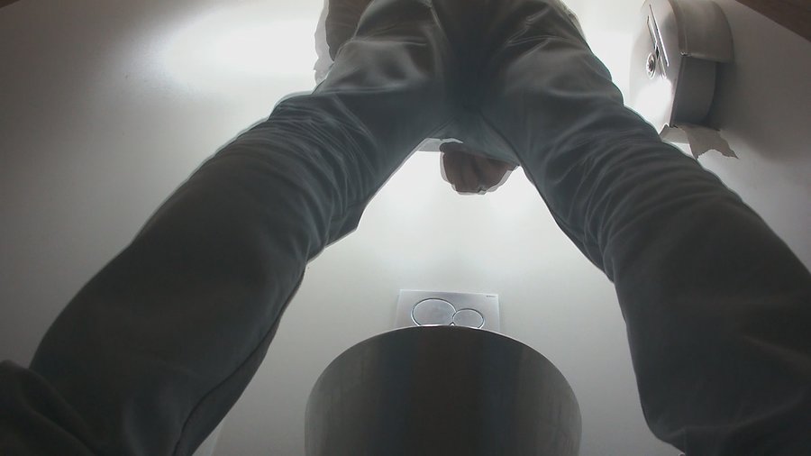 Pee guy - XXXonXXX - Pic 3