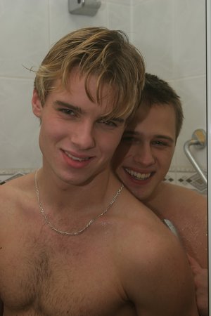 British cute hardcore - Picture 2