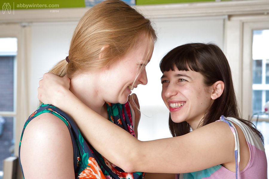 Lesbian amateur ass - XXX Dessert - Picture 1
