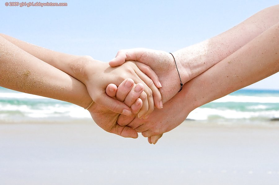 Model lesbian wet panties - XXX Dessert - Picture 4