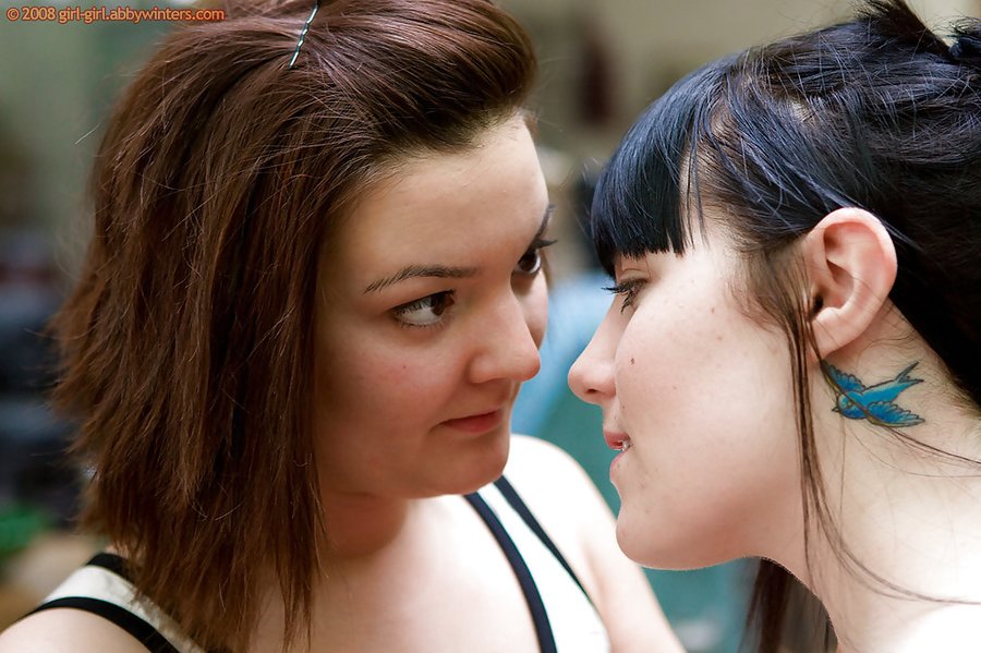 Wet amateur coed lesbian - XXX Dessert - Picture 1