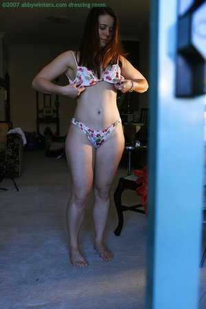 Natural pretty milf - Picture 9